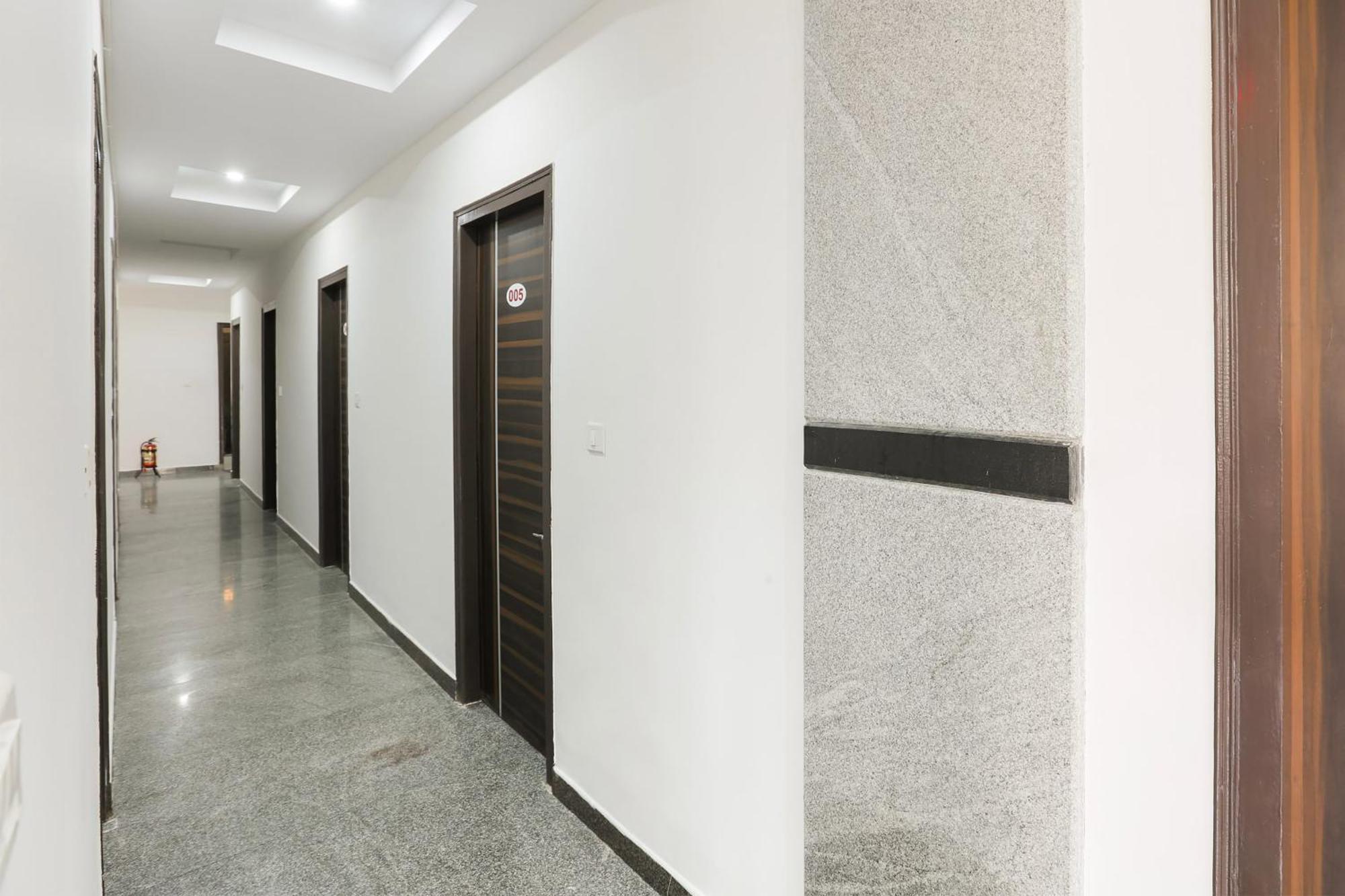 Hotel O Manjushree Boarding & Lodging Nearby Dr.Br Ambedkar Stadium Basveshwar Nagar Bangalore Exterior photo